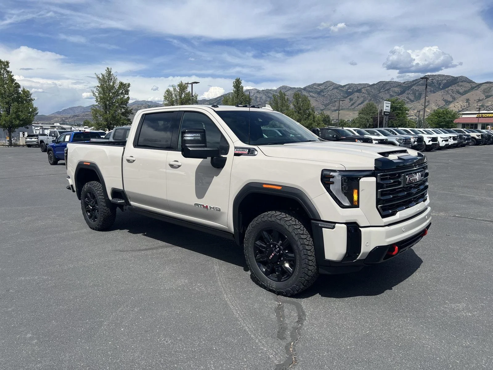 2026 GMC Sierra 3500HD AT4 - Photo 7