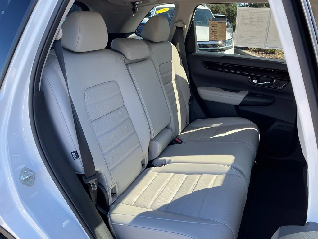 Used 2024  Honda EX-L image 18