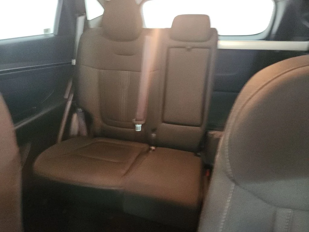 Used 2024 Silver Hyundai SEL image 12