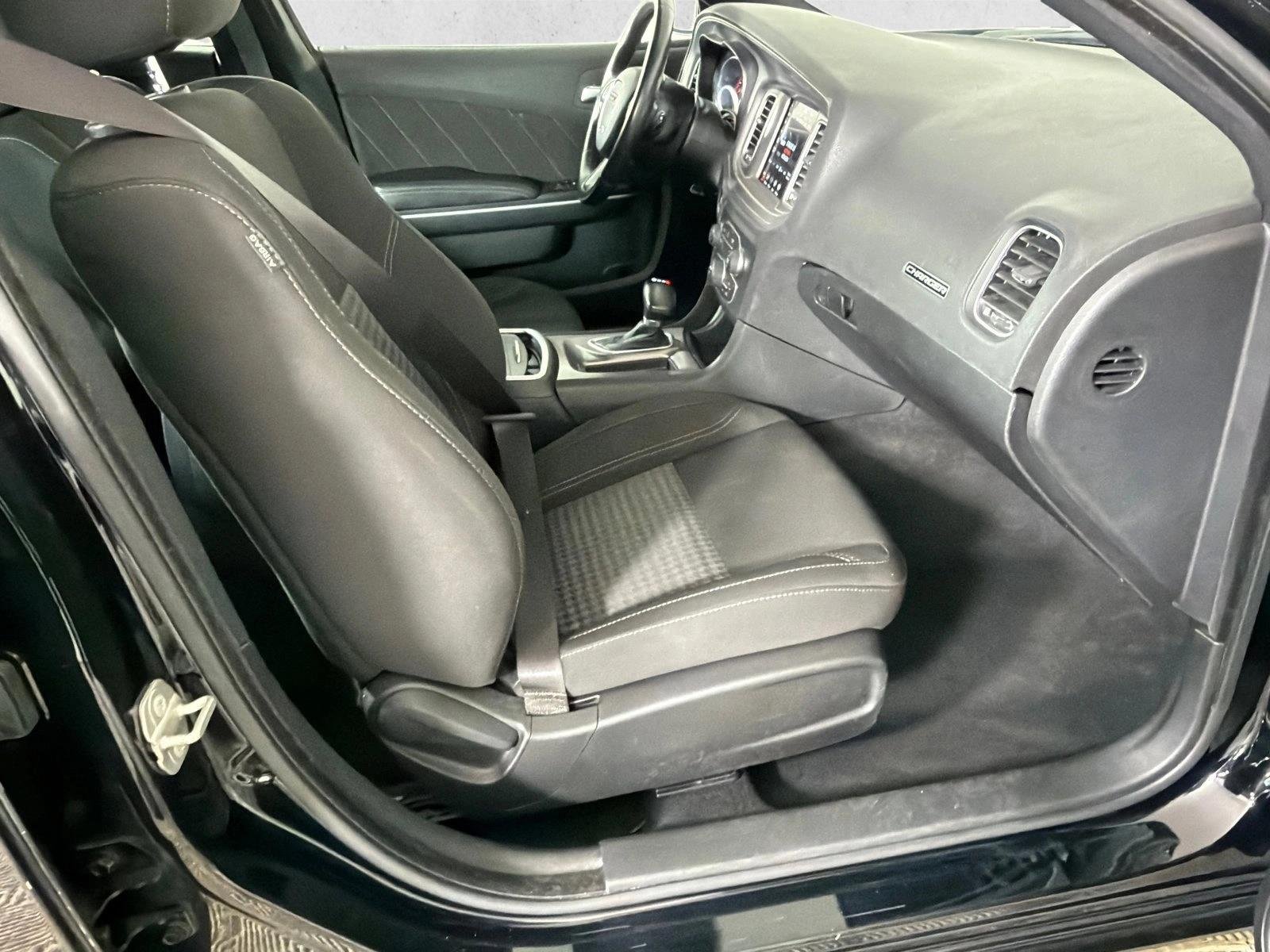 Used 2023 Pitch Black Clearcoat Dodge SXT image 13