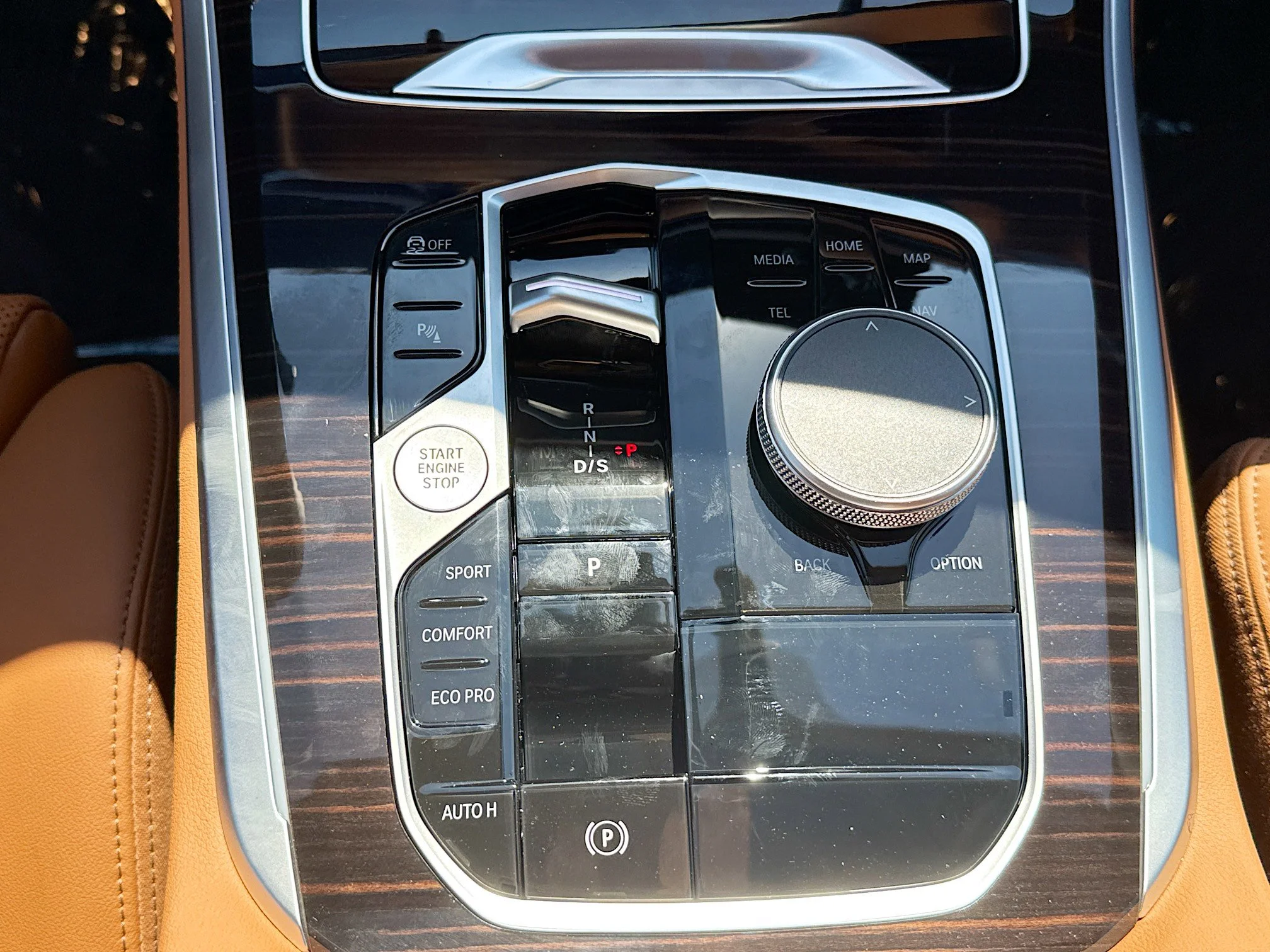 New 2026 Alpine White BMW sDrive40i image 30