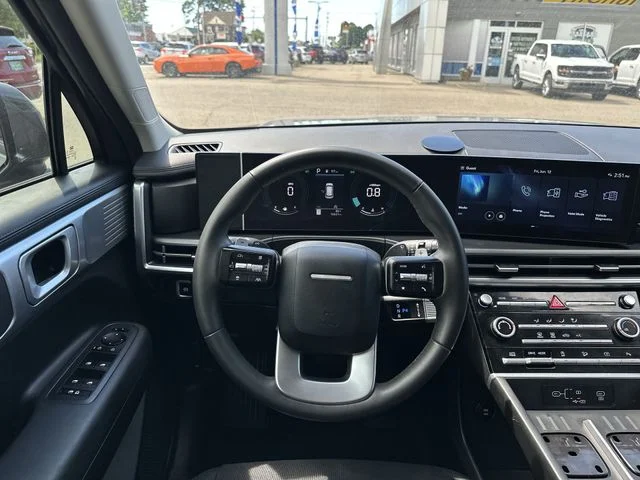 Used 2025 Gray Hyundai SE image 13