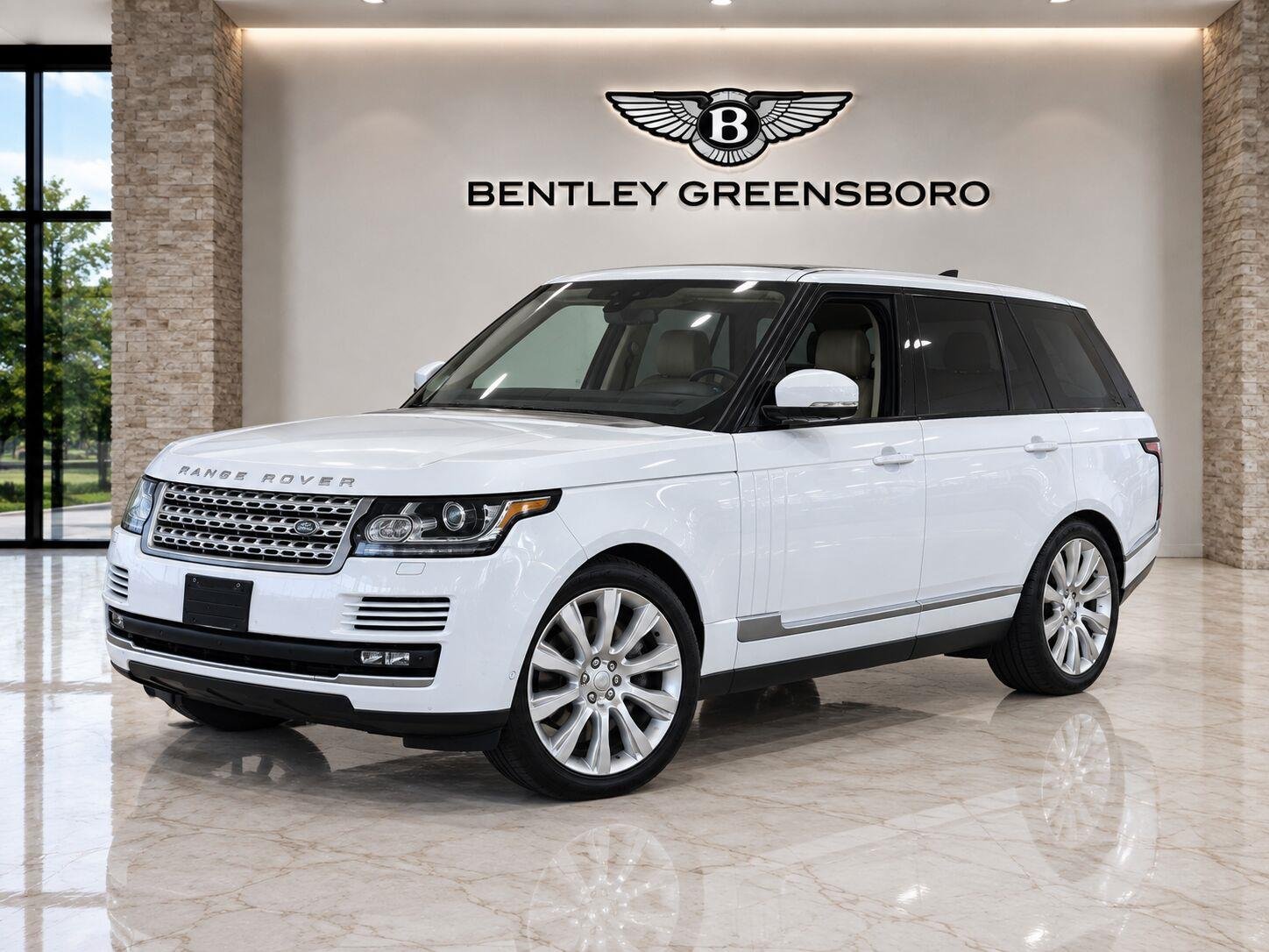 Used 2017 Fuji White Land Rover Base image 1