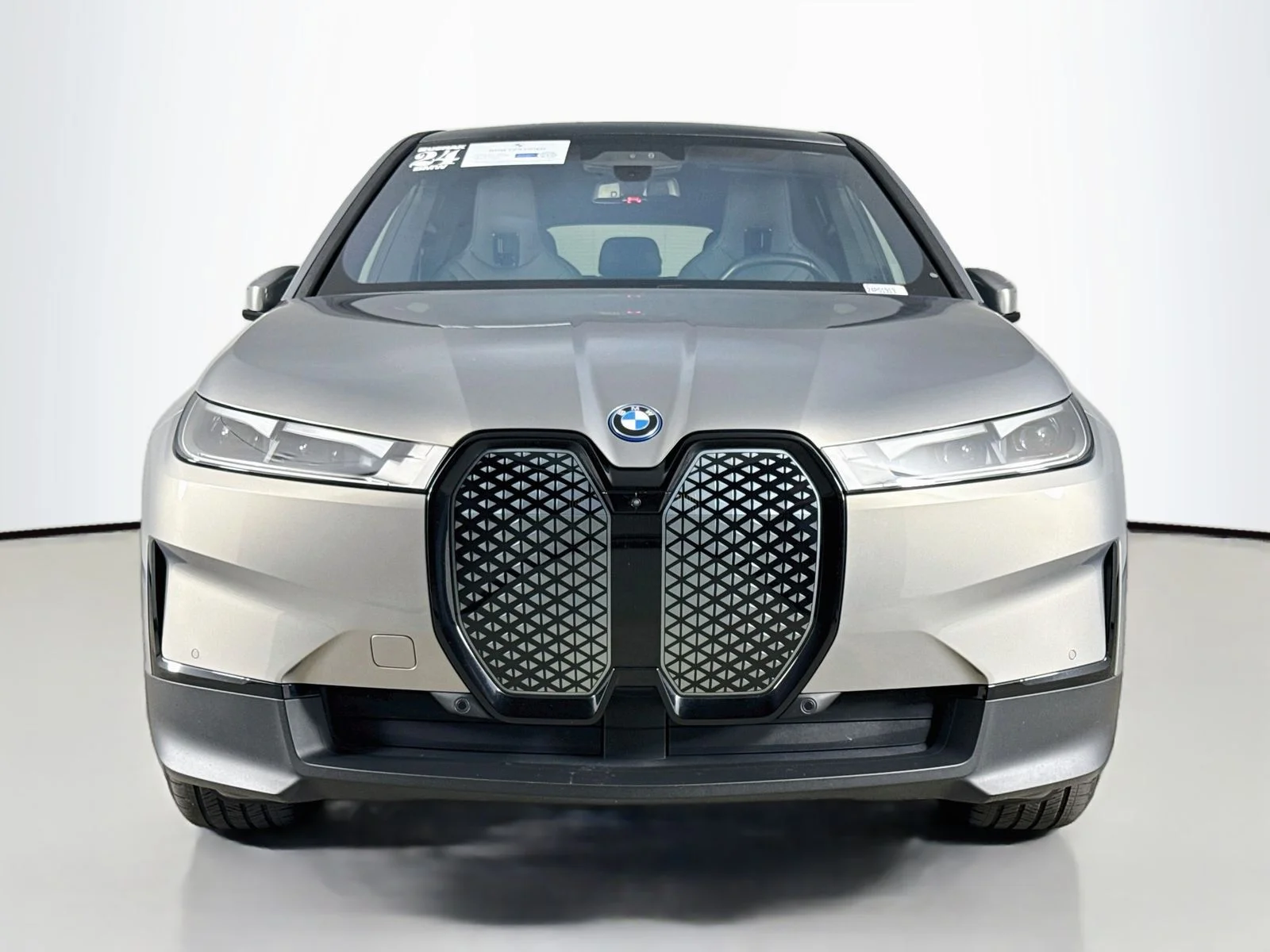 Certified Used 2024 Oxide Gray Metallic BMW xDrive50 image 2