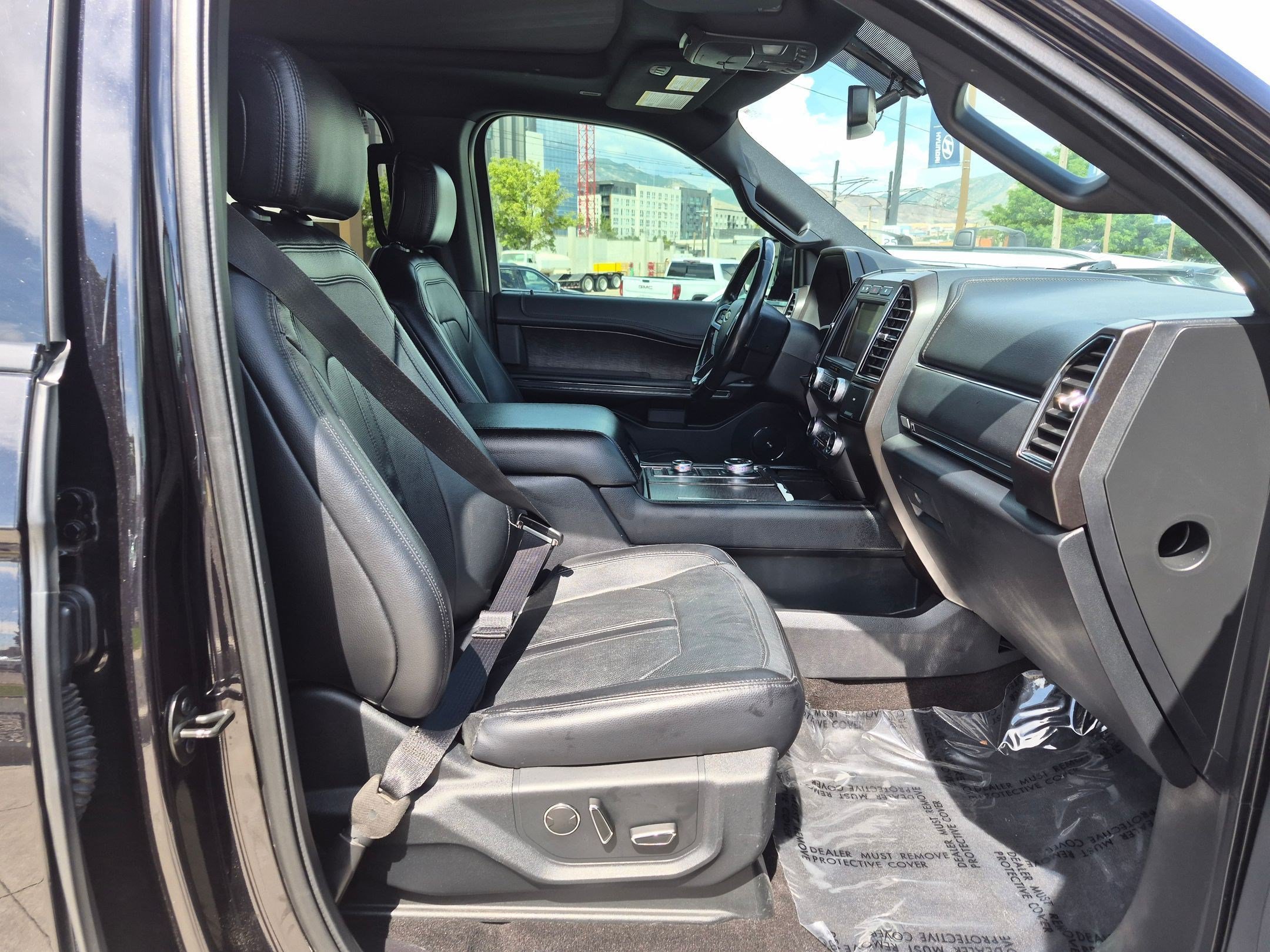 Used 2019 White Ford Limited image 30
