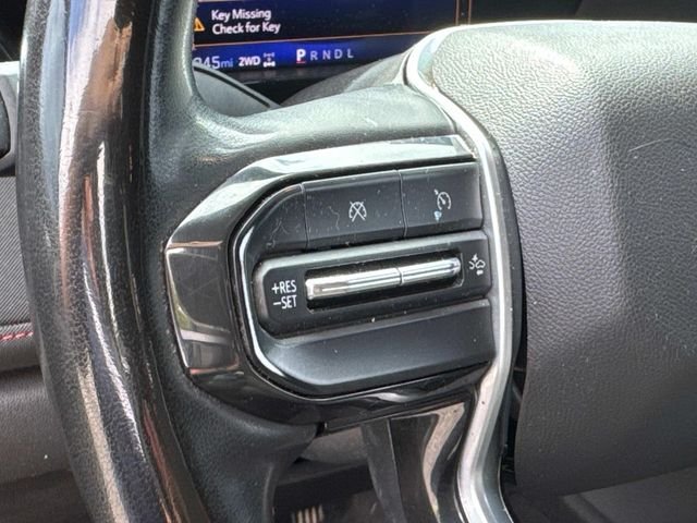 Used 2023 Black Chevrolet Z71 image 30