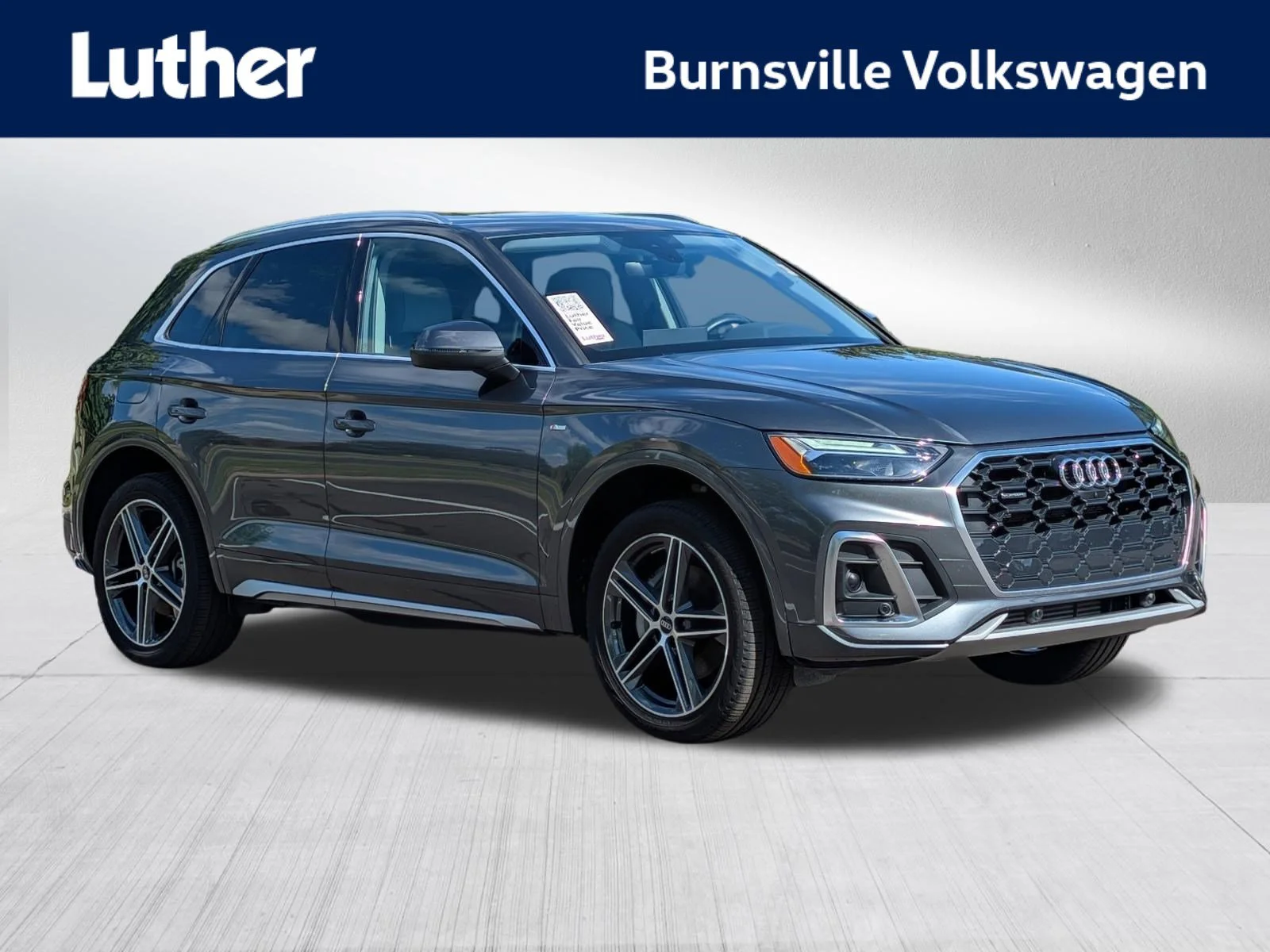 2023 Audi Q5 55 e Premium Plus's photo