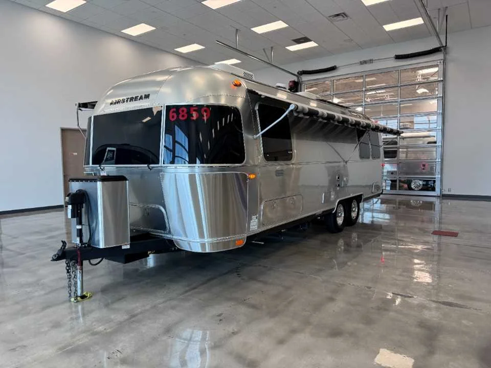Used 2024 SILVER AIRSTREAM  image 16