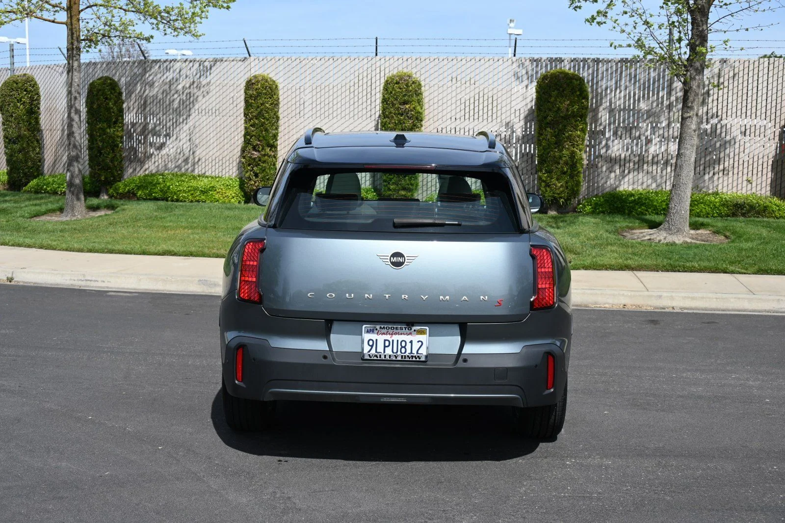 Used 2025 Green Metallic MINI Signature Plus image 23