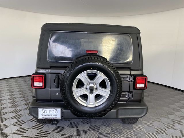 Used 2018 Gray Jeep Sport S image 7