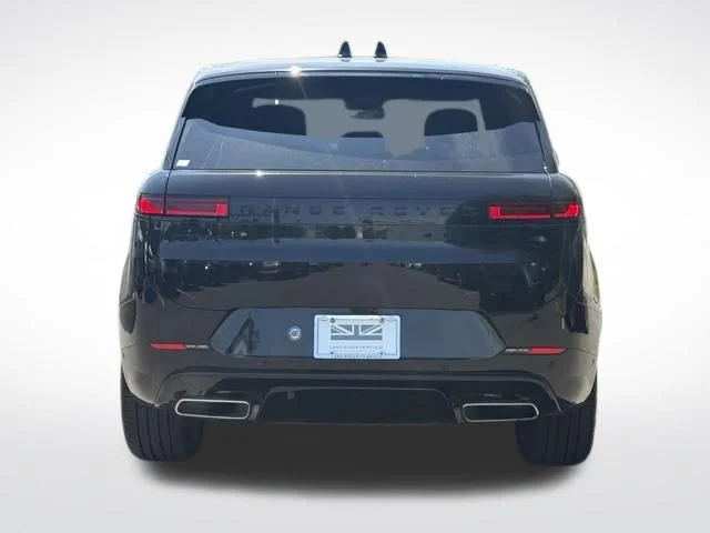 Certified Used 2025 Black Land Rover Dynamic SE image 5