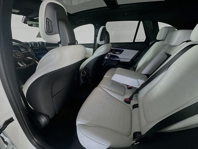 New 2026 Polar White Mercedes-Benz GLC 300 image 25