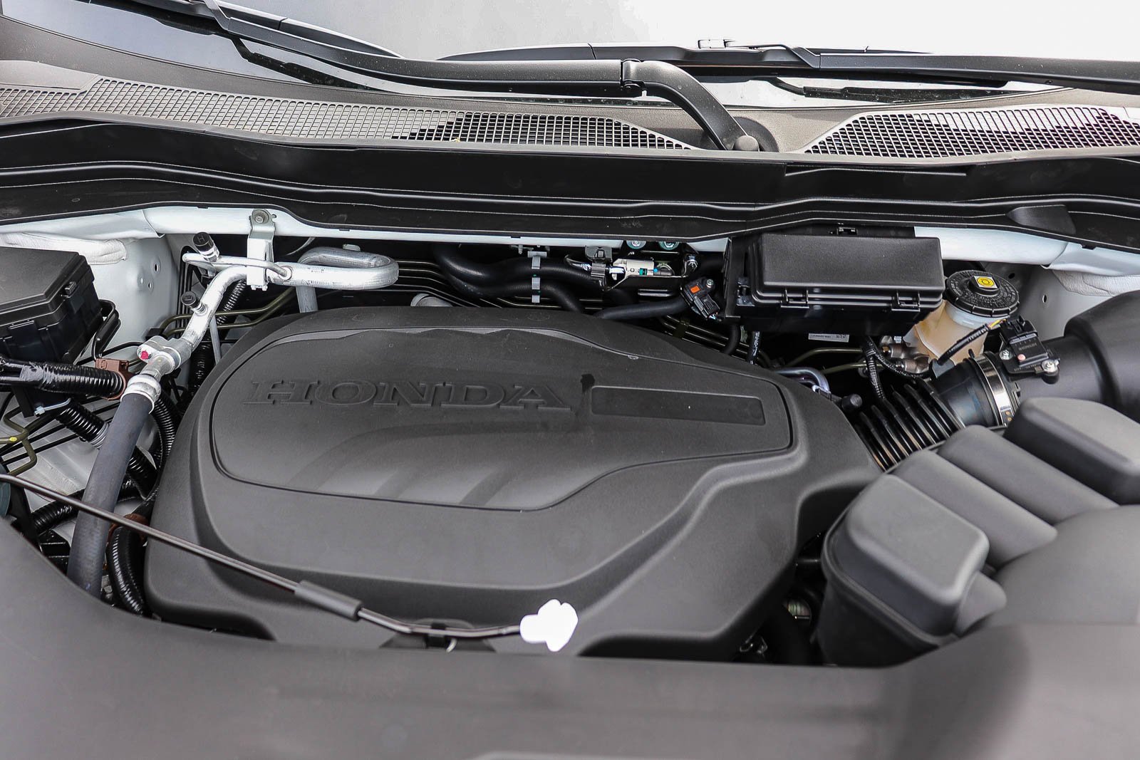 New 2026 Platinum White Pearl Honda RTL AWD image 13