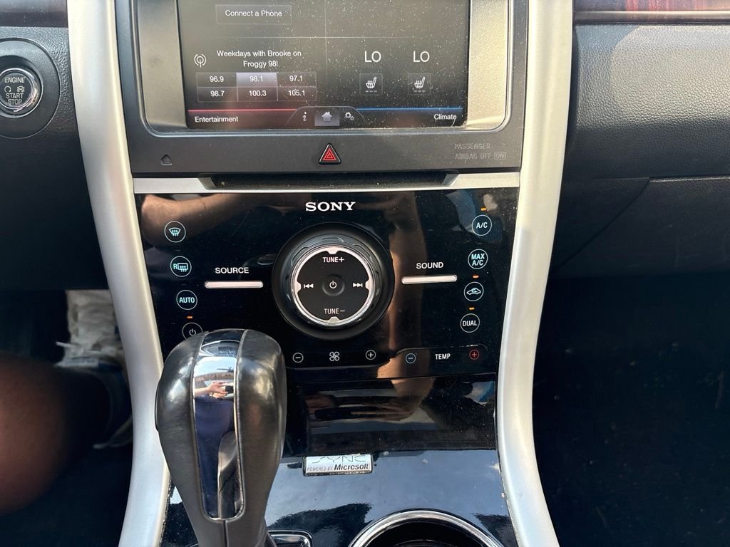 Used 2014 White Platinum Clearcoat Metallic Ford Limited image 22
