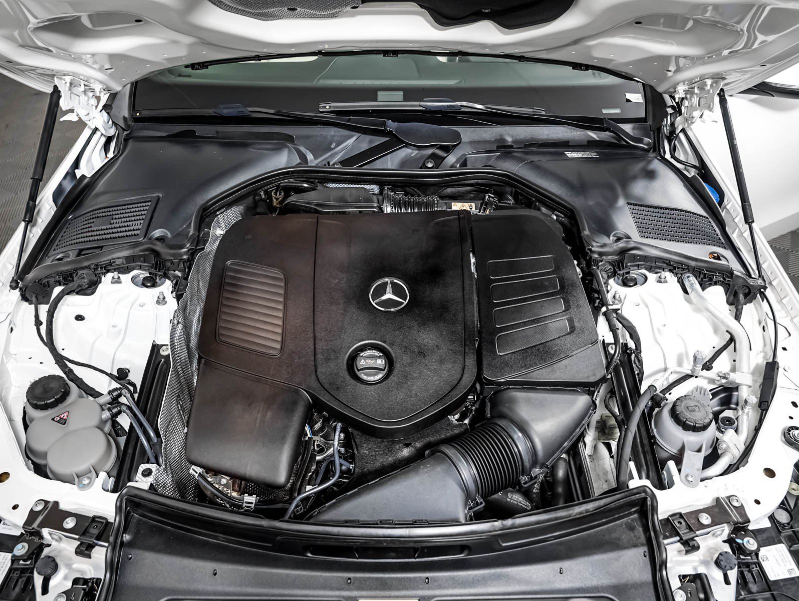 Certified Used 2024 Polar White Mercedes-Benz C 300 Sedan image 4