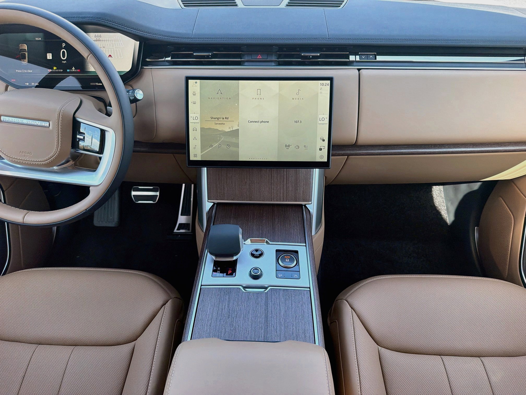 New 2027 Fuji White Land Rover SE image 19