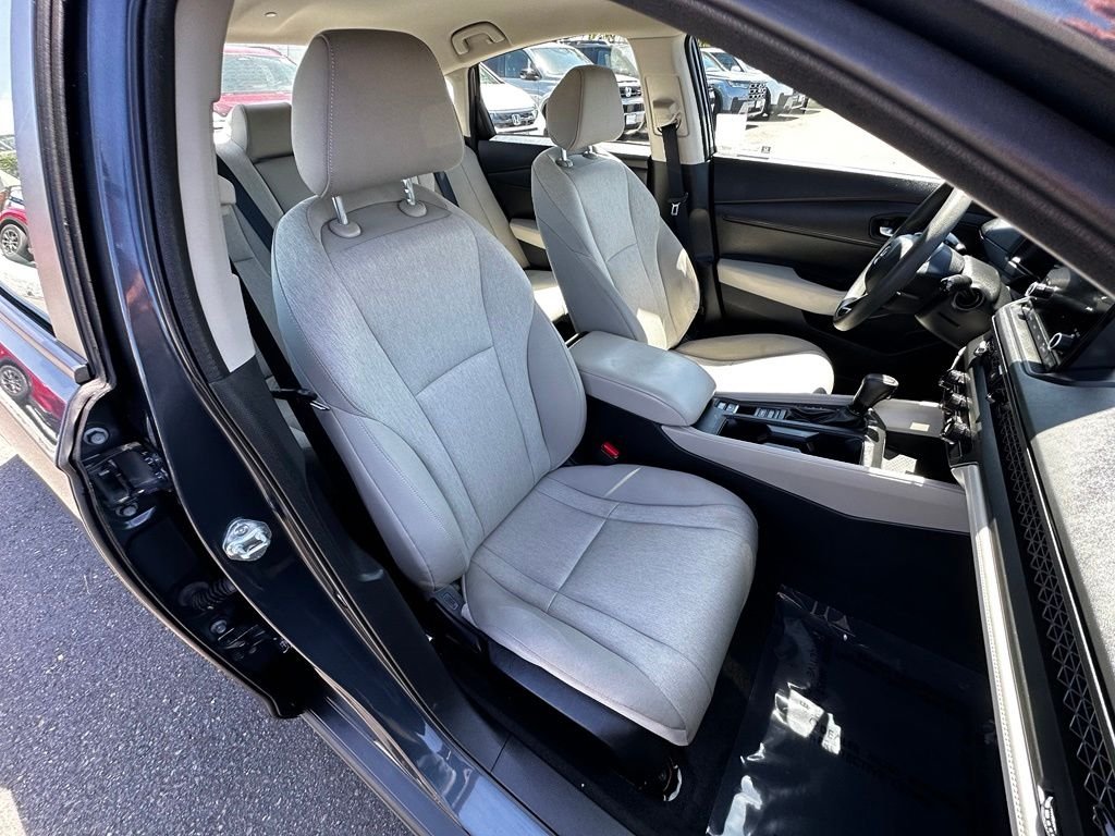 Used 2024  Honda LX image 13