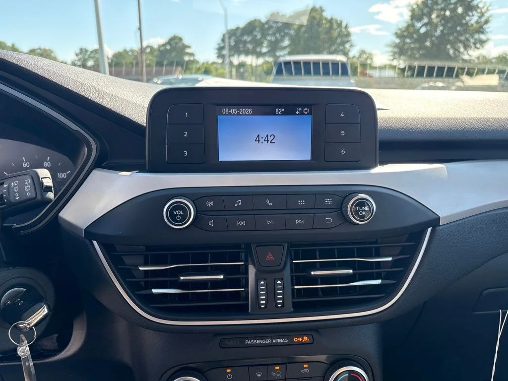 Used 2021 Blue Ford S image 24
