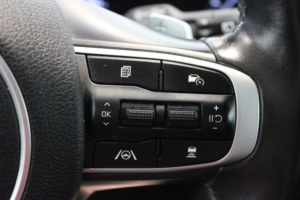 Used 2023 Blue Kia SX-Prestige image 21