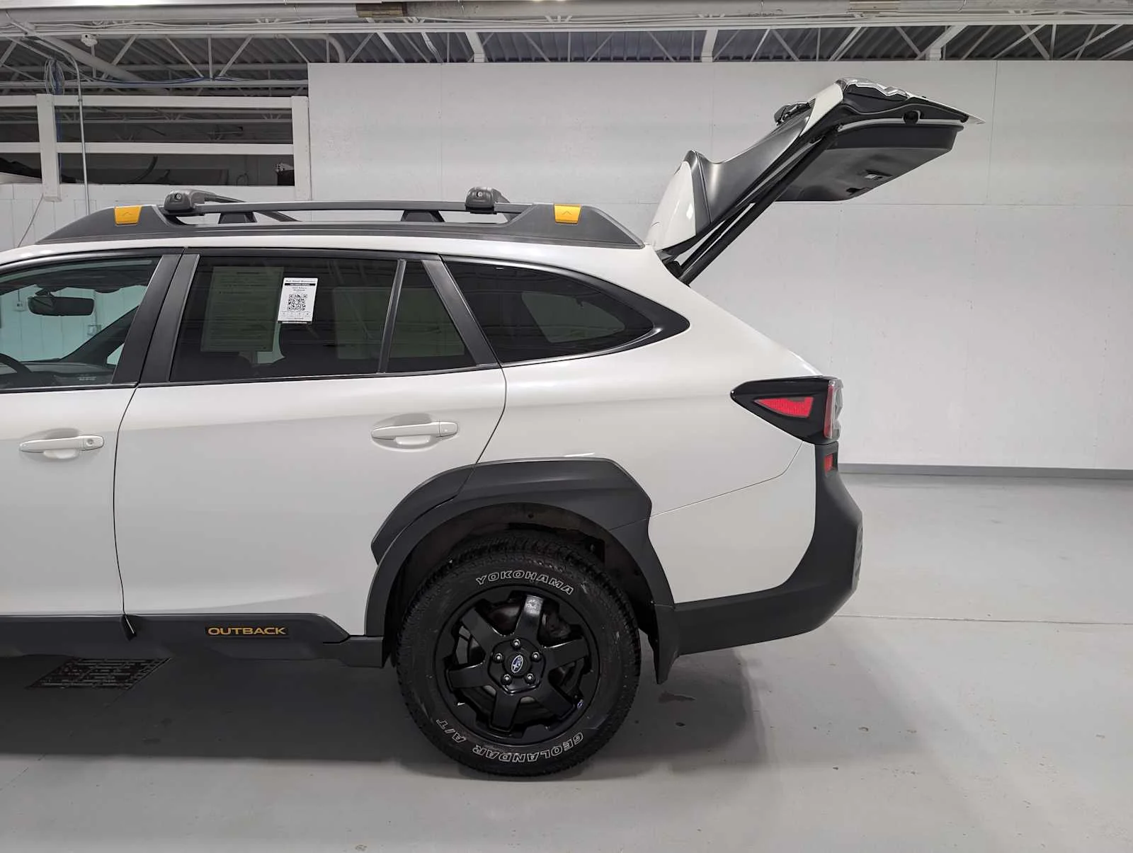 Used 2022 Crystal White Pearl Subaru Wilderness image 11