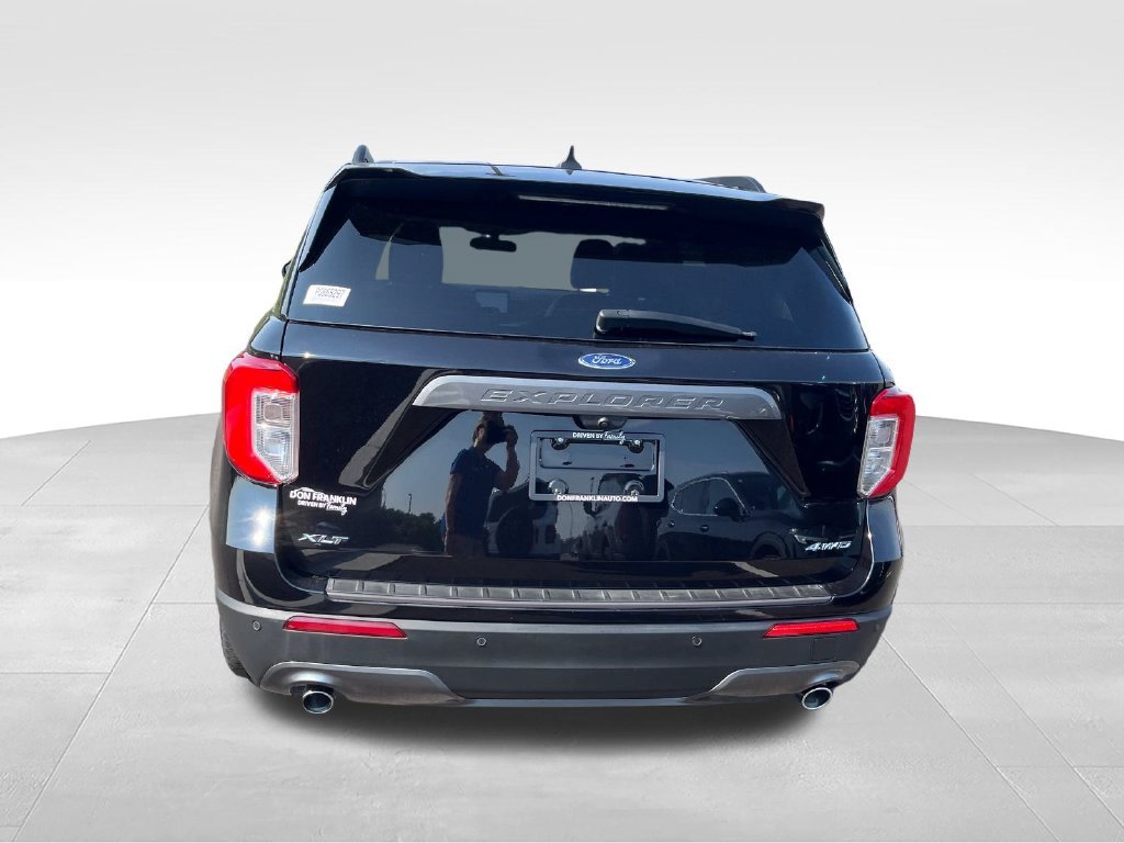 Used 2023 Black Ford XLT image 4