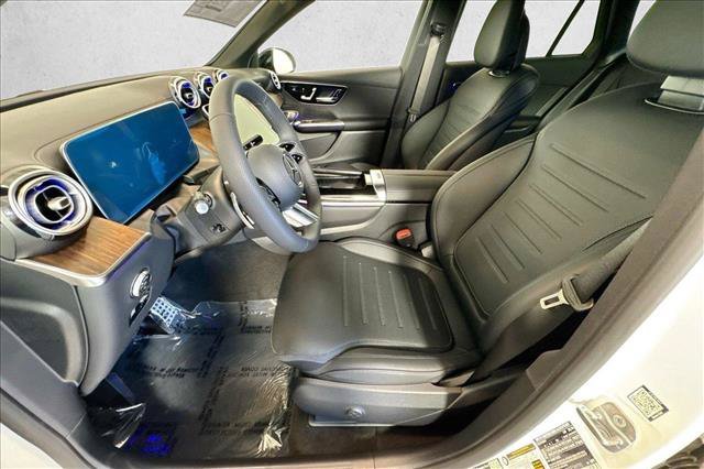New 2026 Polar White Mercedes-Benz GLC 300 image 46