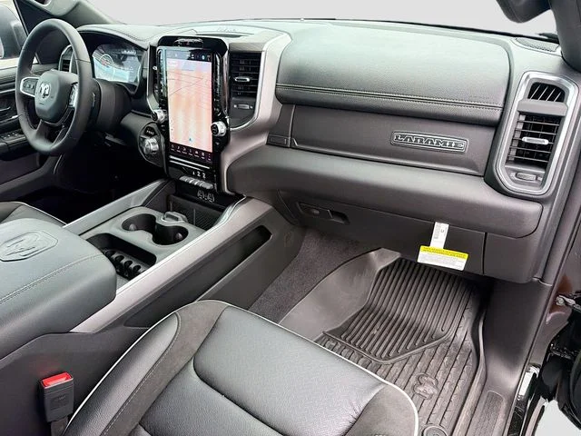 New 2026 Diamond Black Crystal Pearl-Coat Exterior Paint RAM Laramie image 30