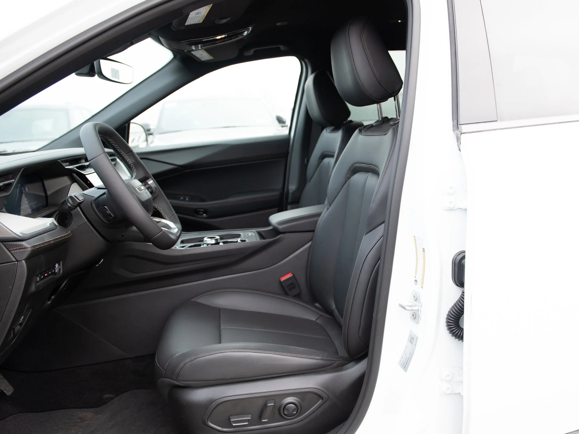 New 2026 White Jeep Limited* image 21