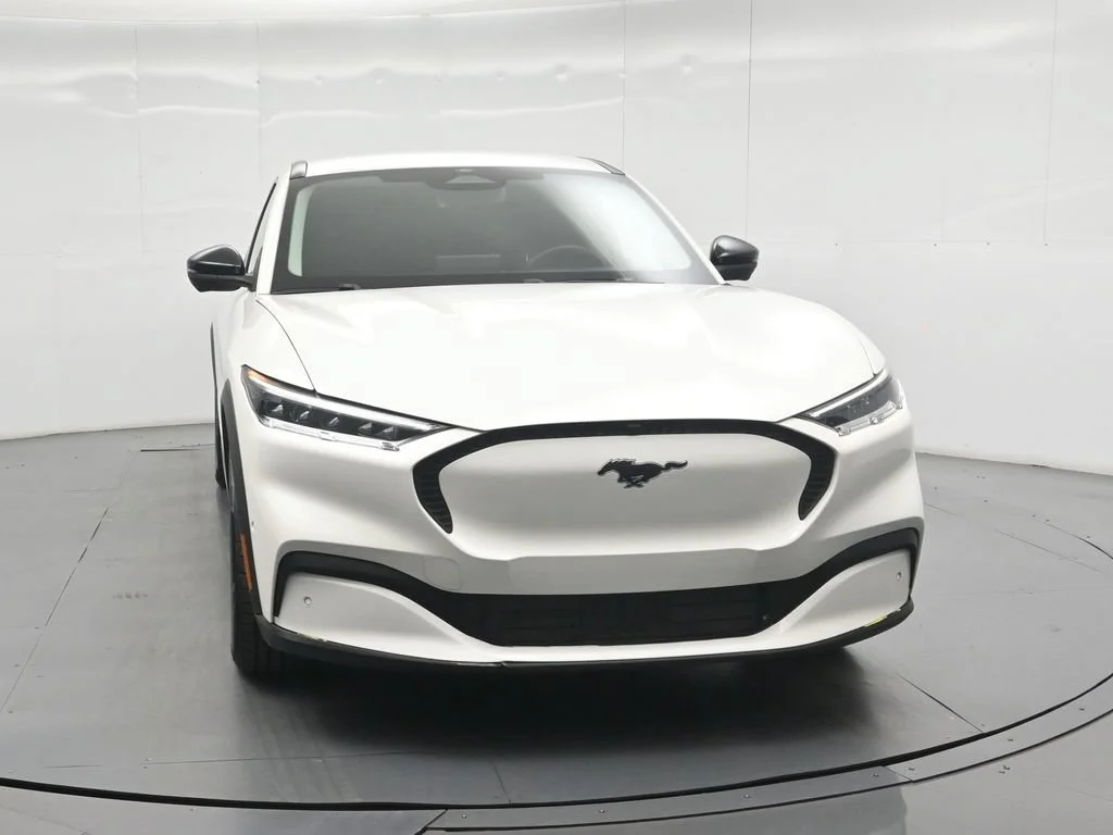 Certified Used 2023 White Ford Select image 43