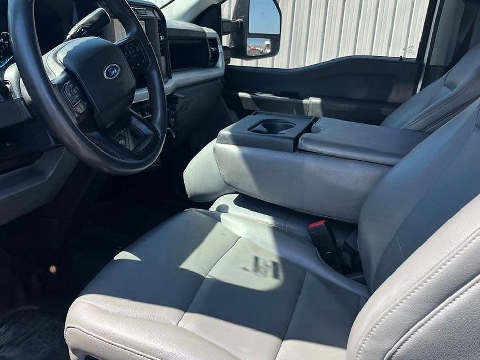 Used 2023 White Ford XL image 10