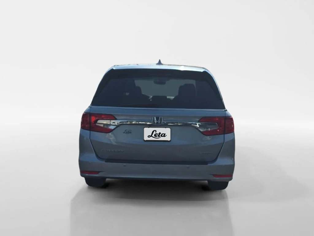Used 2019 Lunar Silver Metallic Honda Touring image 5