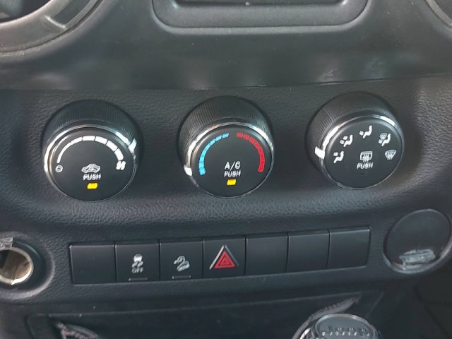 Used 2013 Green Jeep Unlimited Sport image 15