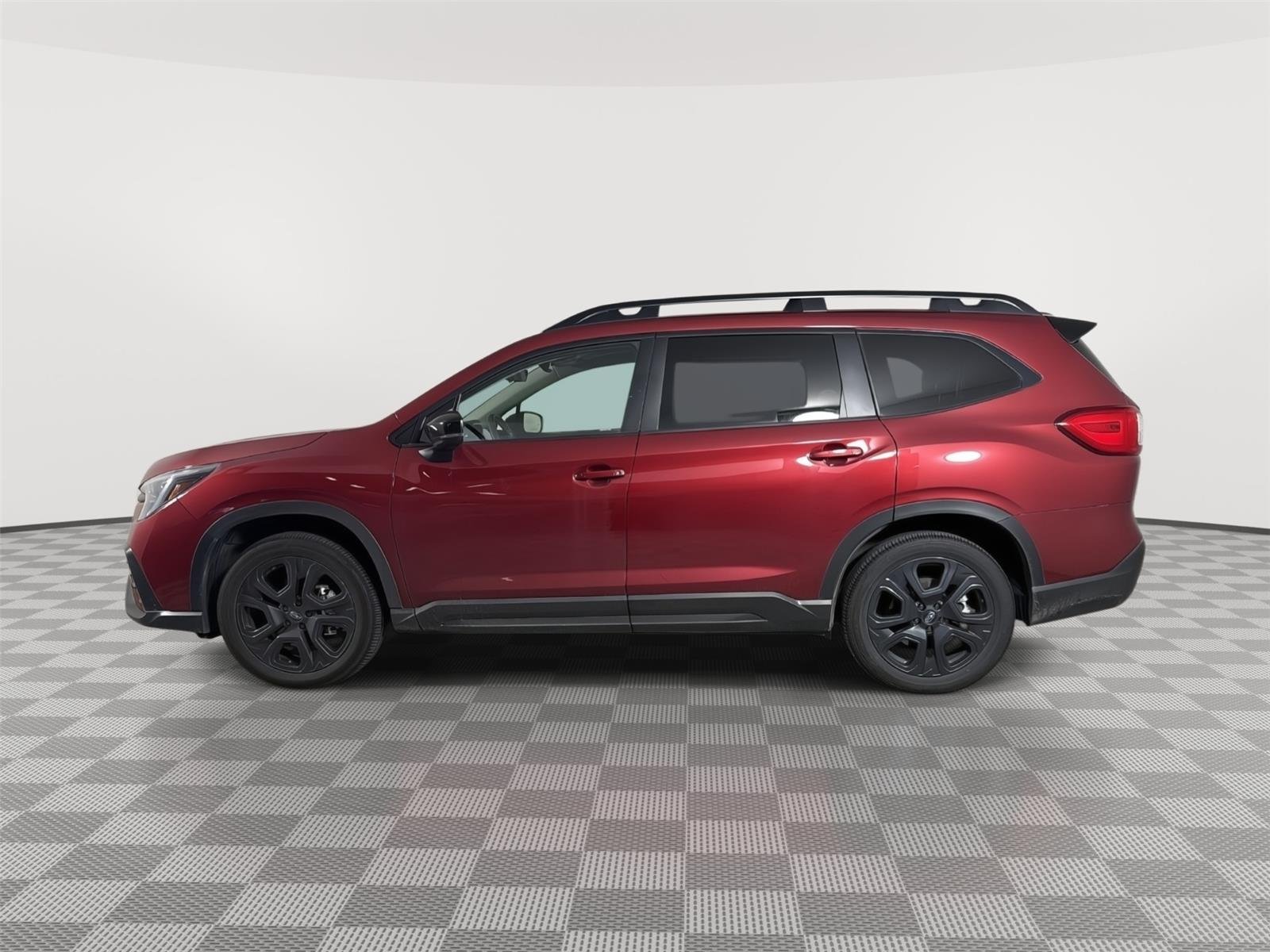 Used 2026 Crimson Red Pearl Subaru Onyx Edition Touring image 4