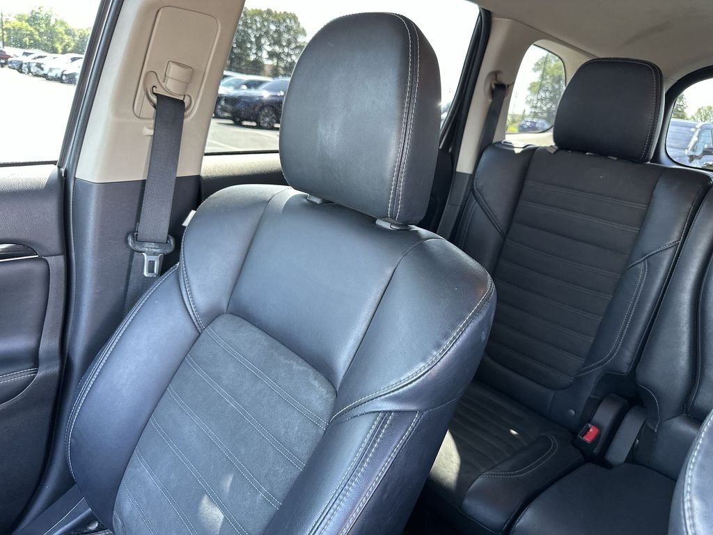 Used 2020 Gray Mitsubishi  image 12
