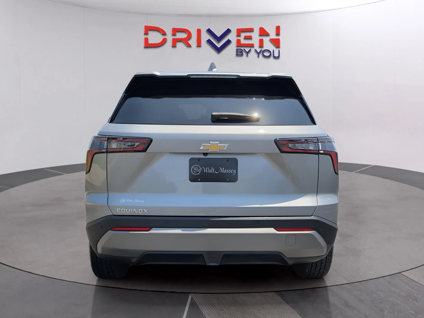 Used 2026 Sterling Gray Metallic Chevrolet FWD LT image 4