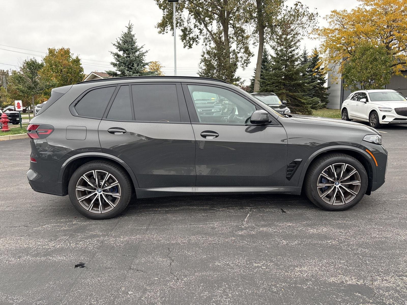 Used 2025 Dravit Grey Metallic BMW xDrive50e image 23