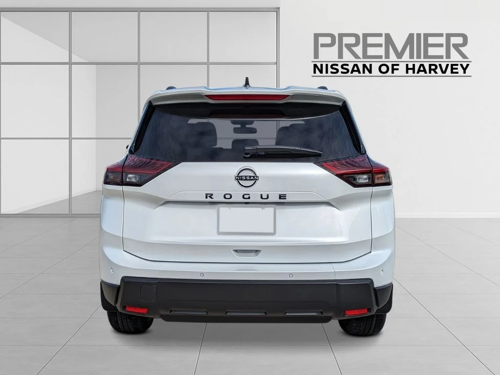 New 2026 Everest White Pearl TriCoat Nissan Dark Armor™ image 4