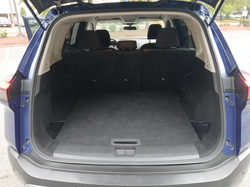 Used 2022 Blue Nissan SV image 22