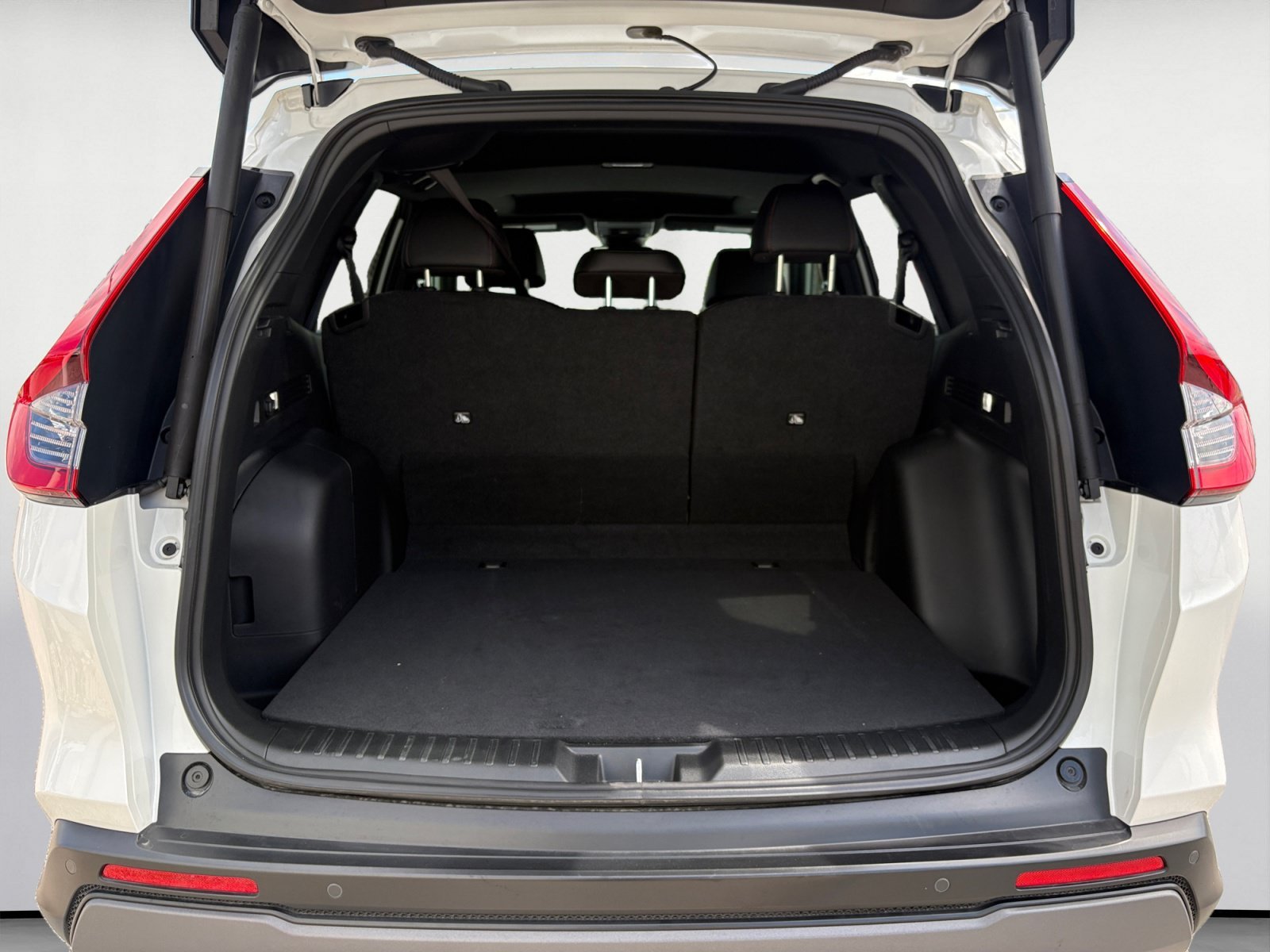 Used 2026 Platinum Honda Sport-L image 19