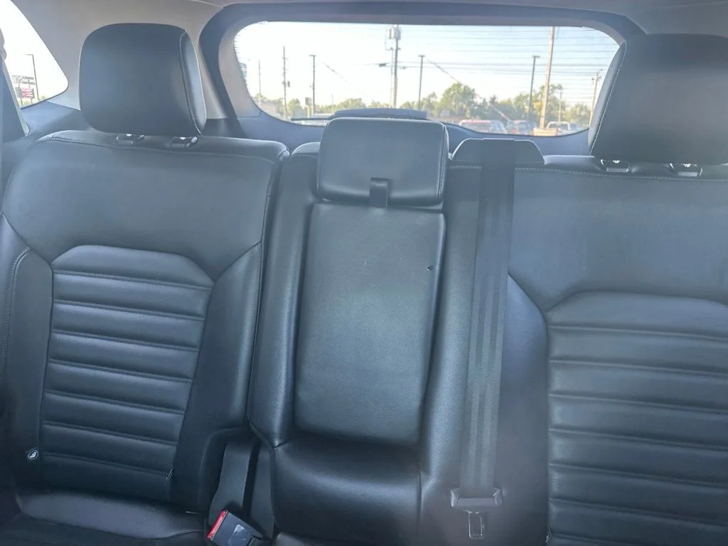 Used 2018 White Ford SEL image 27