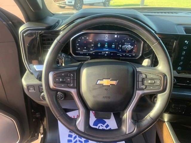 Used 2023 Black Chevrolet High Country image 17