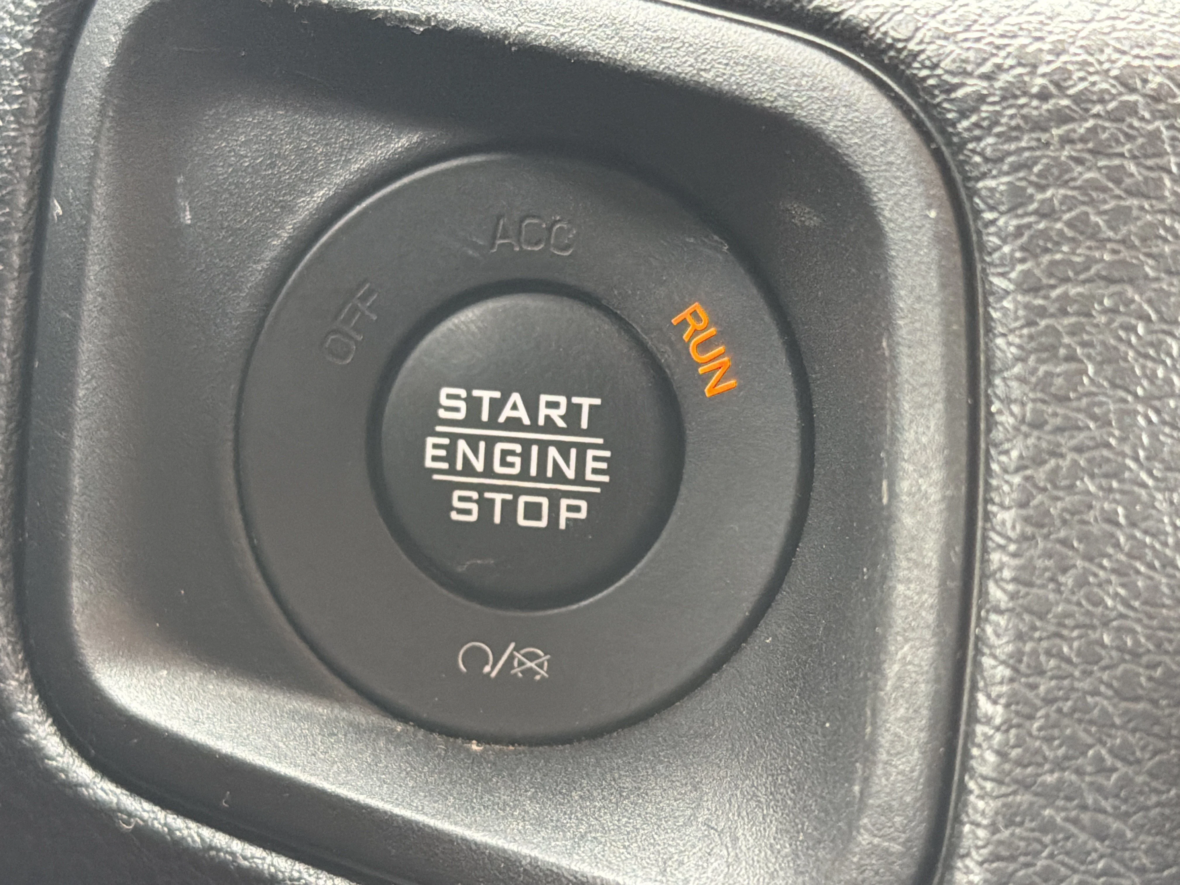 Used 2025 Firecracker Red Clearcoat Jeep Sport S image 27