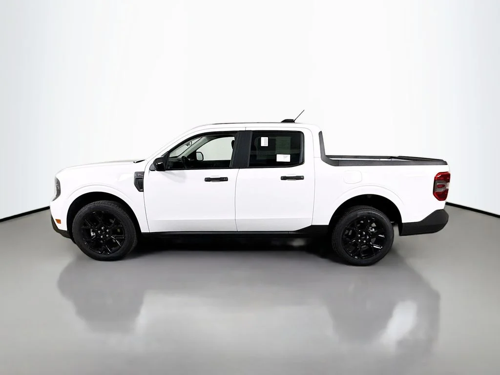 New 2026 Oxford White Ford XLT image 4