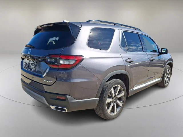 Used 2024 Gray Honda Touring image 6