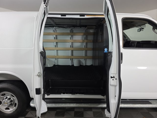 Used 2025 Summit White Chevrolet WT image 26