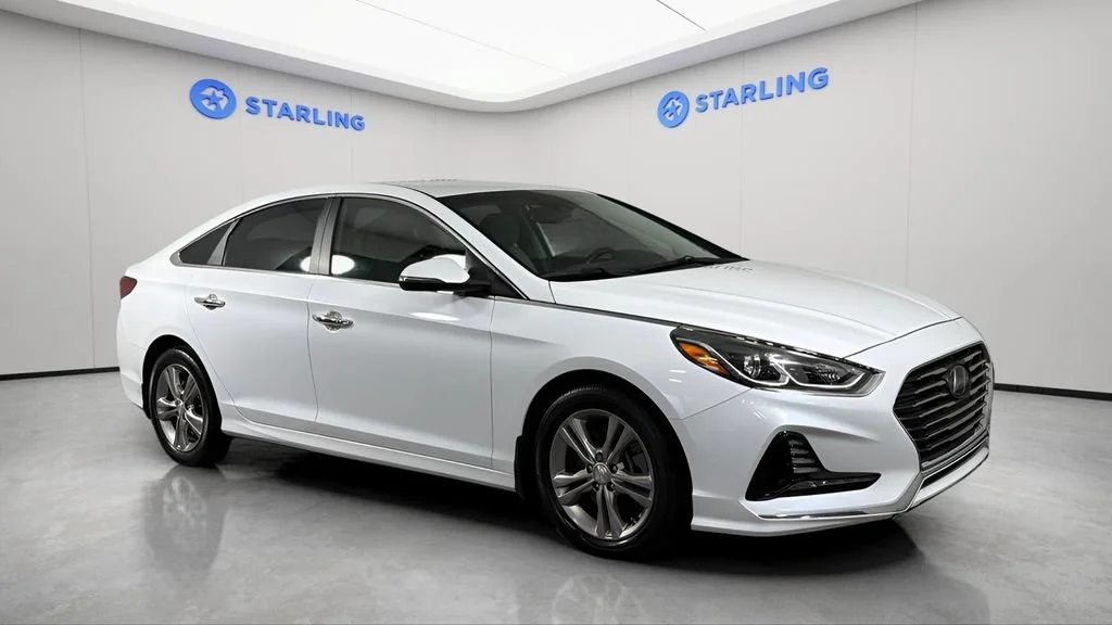 Used 2018 White Hyundai SEL image 13
