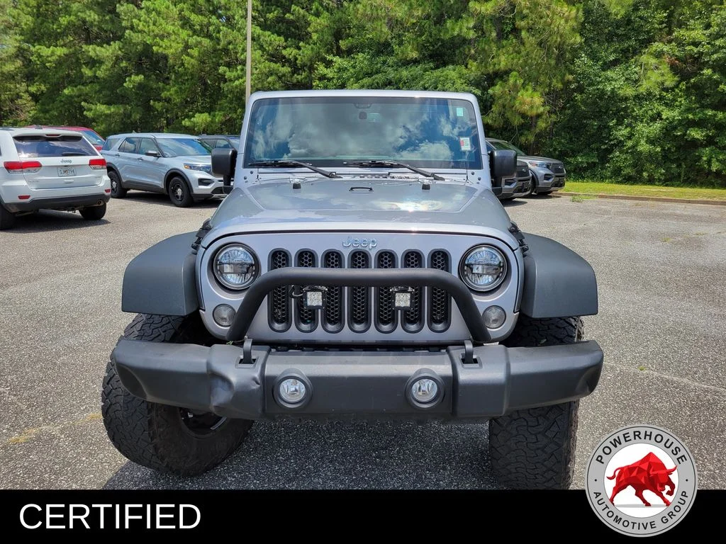 Used 2016 Silver Jeep Unlimited Sport image 10