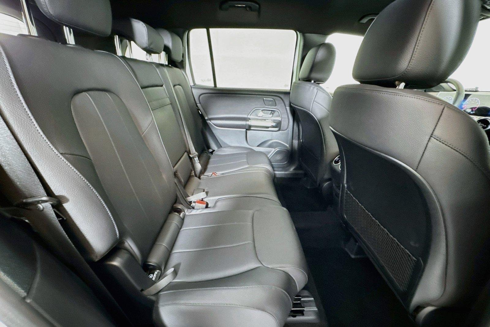 New 2026 Polar White Mercedes-Benz GLB 250 image 24