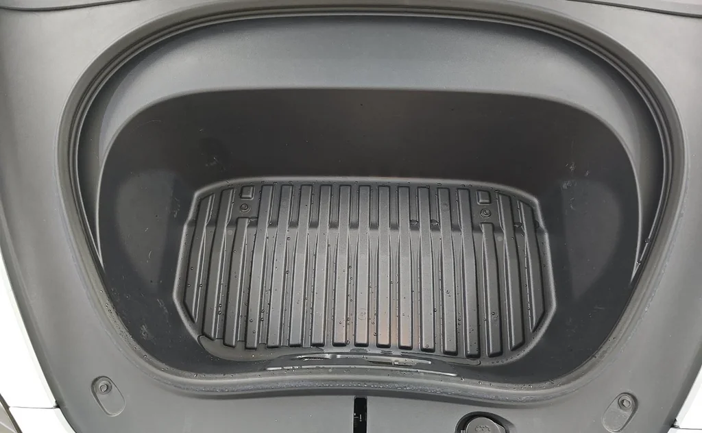 Used 2025 White Tesla Long Range image 18