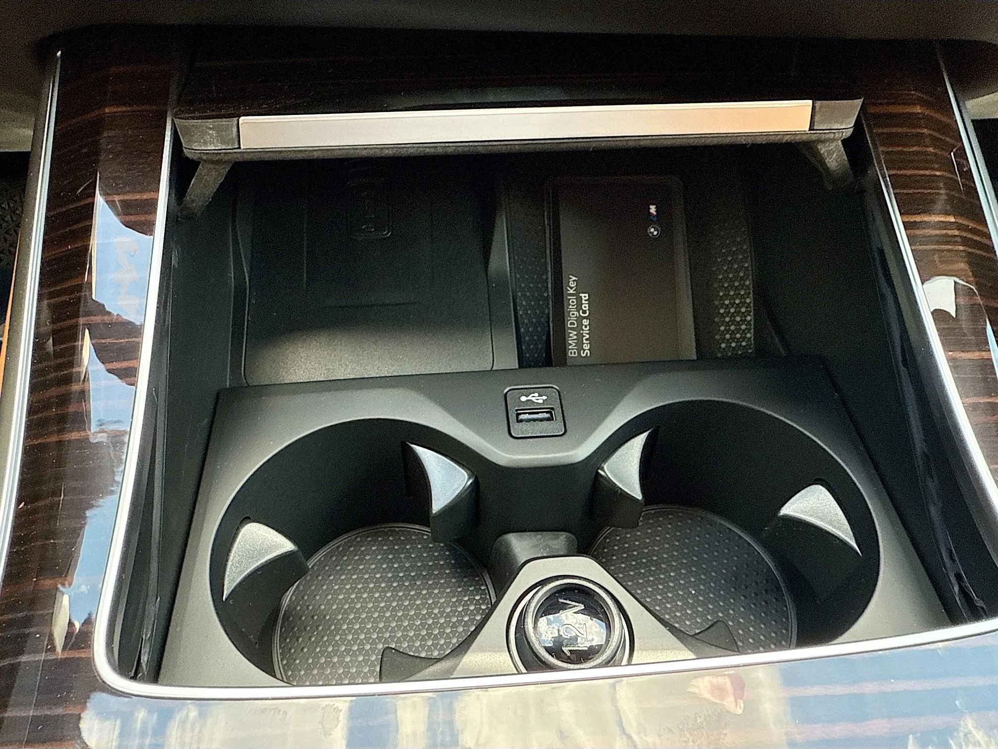 New 2026 Black Sapphire Metallic BMW sDrive40i image 31